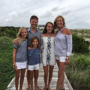 Meet your Posher, Leslie